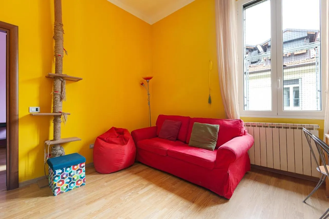 Milano Viale Umbria Colorful Apartment 0*, Milan Italy