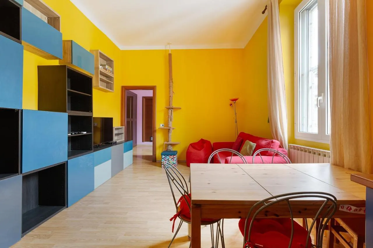Milano Viale Umbria Colorful Apartment